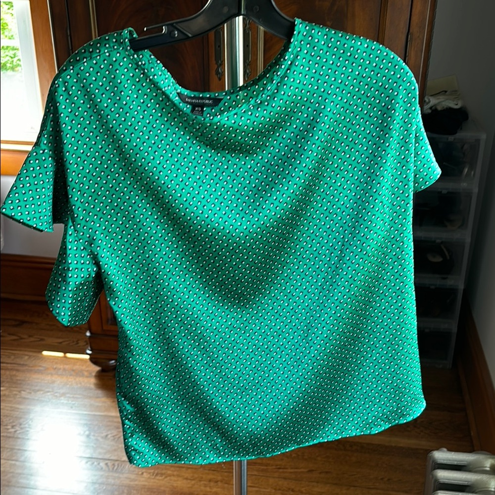 Banana Republic Green Boxy Short Sleeve Blouse